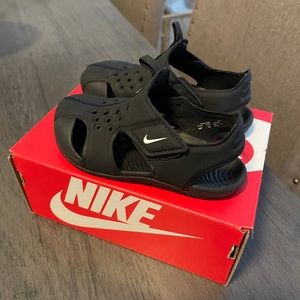 Toddler Nike sandals